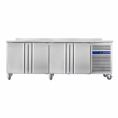 CUISTANCE - Table réfrigérée inox 4 portes avec dosseret